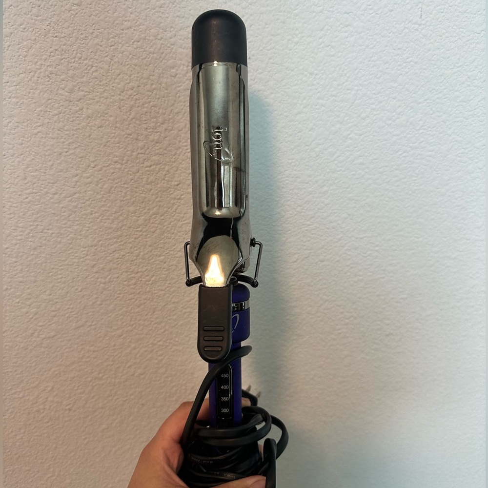 1.5in curling iron💜